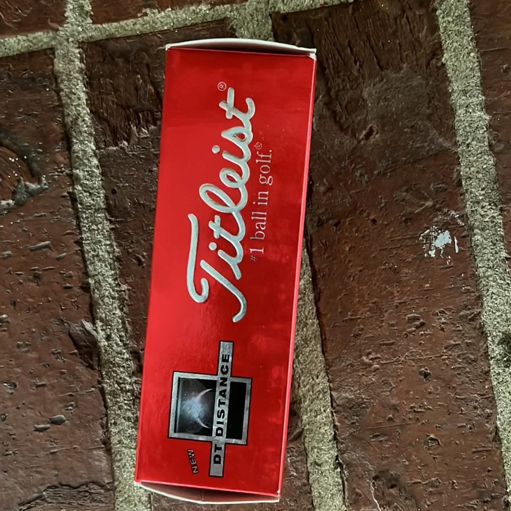 Titleist DT Distance Golf Balls New in Box - Picture 4 of 5